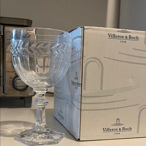 Villeroy & Boch Crystal Clear Goblet . 6 glasses in box